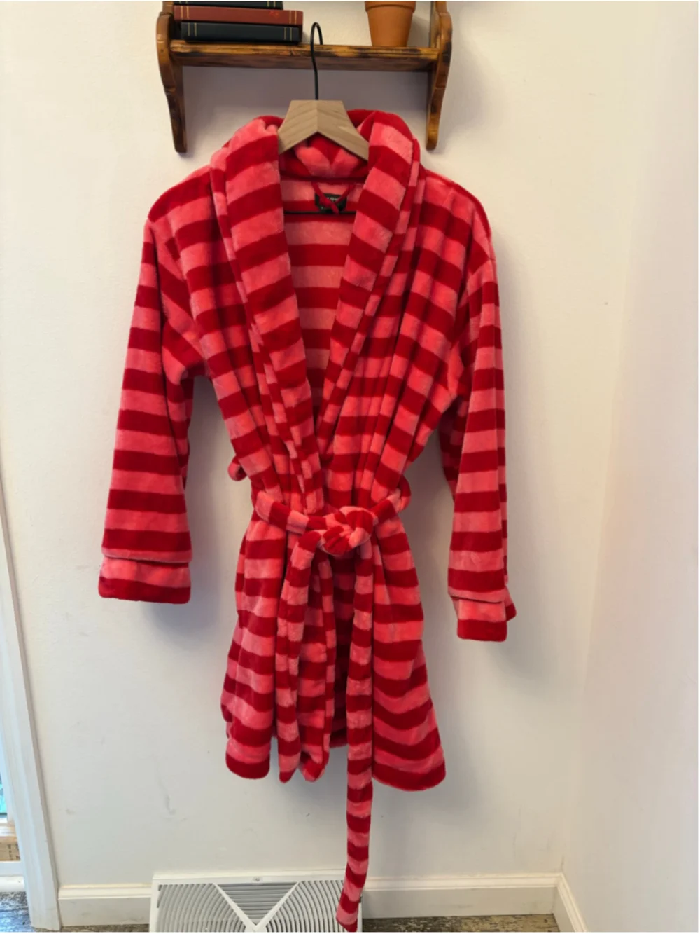 Kate Spade Pink & Red Striped Plush Bath Robe | Cozy Fleece | Size Medium